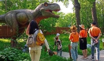 Парк динозавров снова открыт!