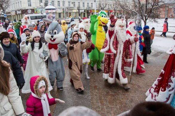 "Новогоднее шествие Дедов Морозов"