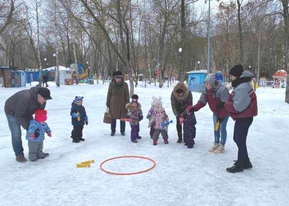 "Как весёлая игра скуку с Ёлки прогнала"