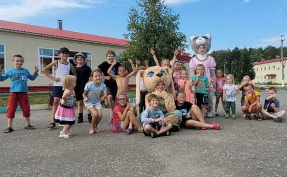 Сотрудники парка Белинского посетили ребят в Леонидовке 