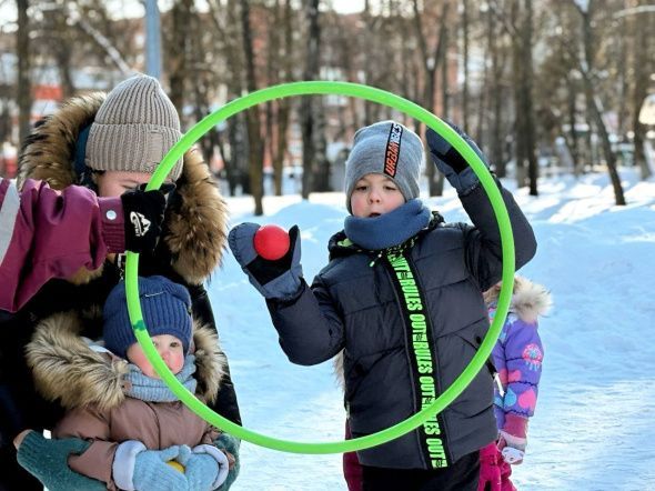 ФЕВРАЛЬ В ДЕТСКОМ ПАРКЕ 
