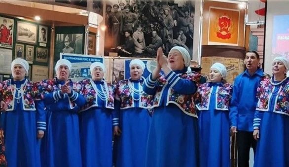 Участники коллектива "Околица"