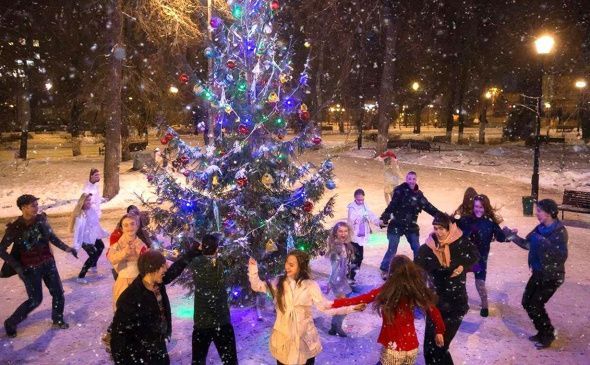 Приглашаем на волшебные новогодние дискотеки